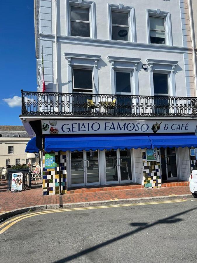 "The Italian" Seafront Apartment Eastbourne Exteriör bild